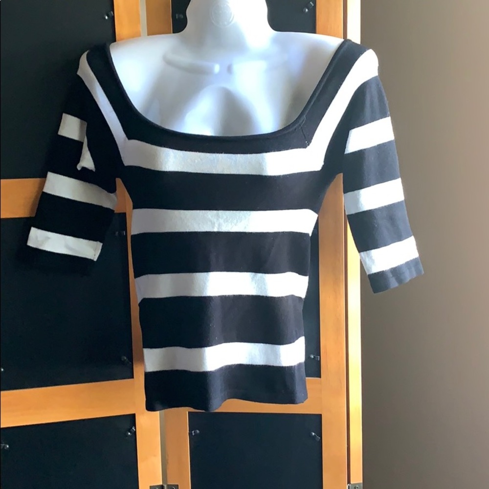 Newport News Sweater